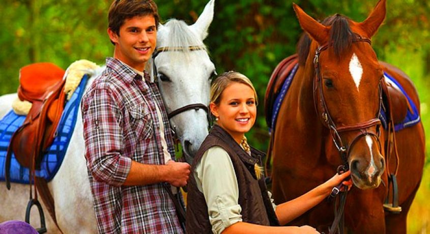 Катайся – и будь здоров! Конные прогулки верхом со скидкой 50% от конно-спортивного клуба «Мономах».