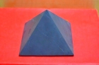 Пирамида из шунгита 8х8 см 
