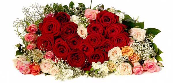 Новогодняя скидка 50% на букеты из разноцветных  роз в магазине цветов  